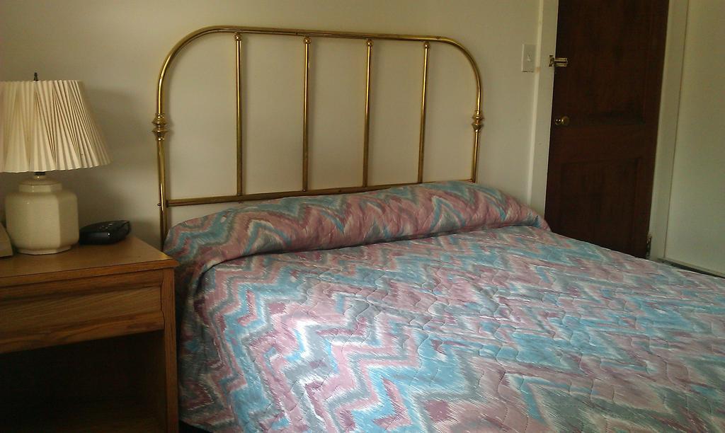 The Tallwood Motel Wells Room photo