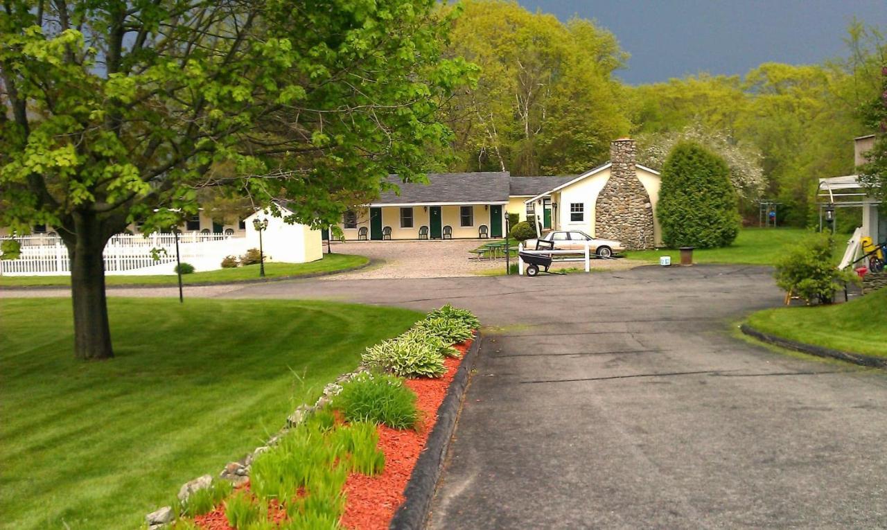 The Tallwood Motel Wells Exterior photo