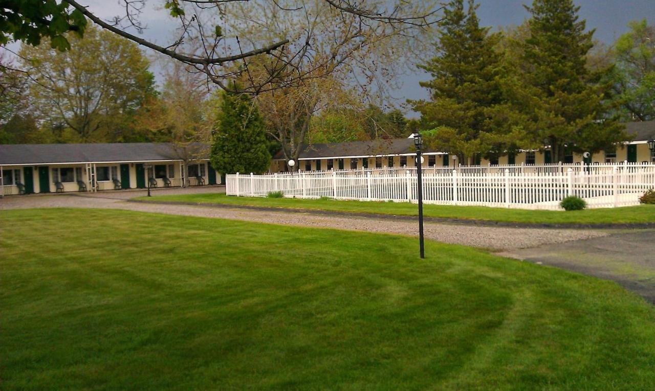 The Tallwood Motel Wells Exterior photo